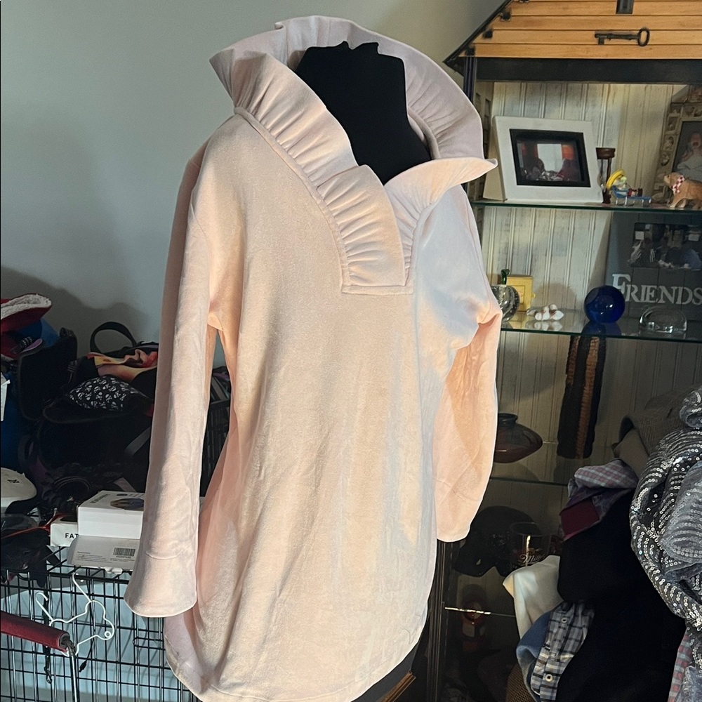 Elegant Ruffled Collar Blouse - Picture 4 of 5